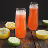 Spiked Strawberry Limonade Spritzers